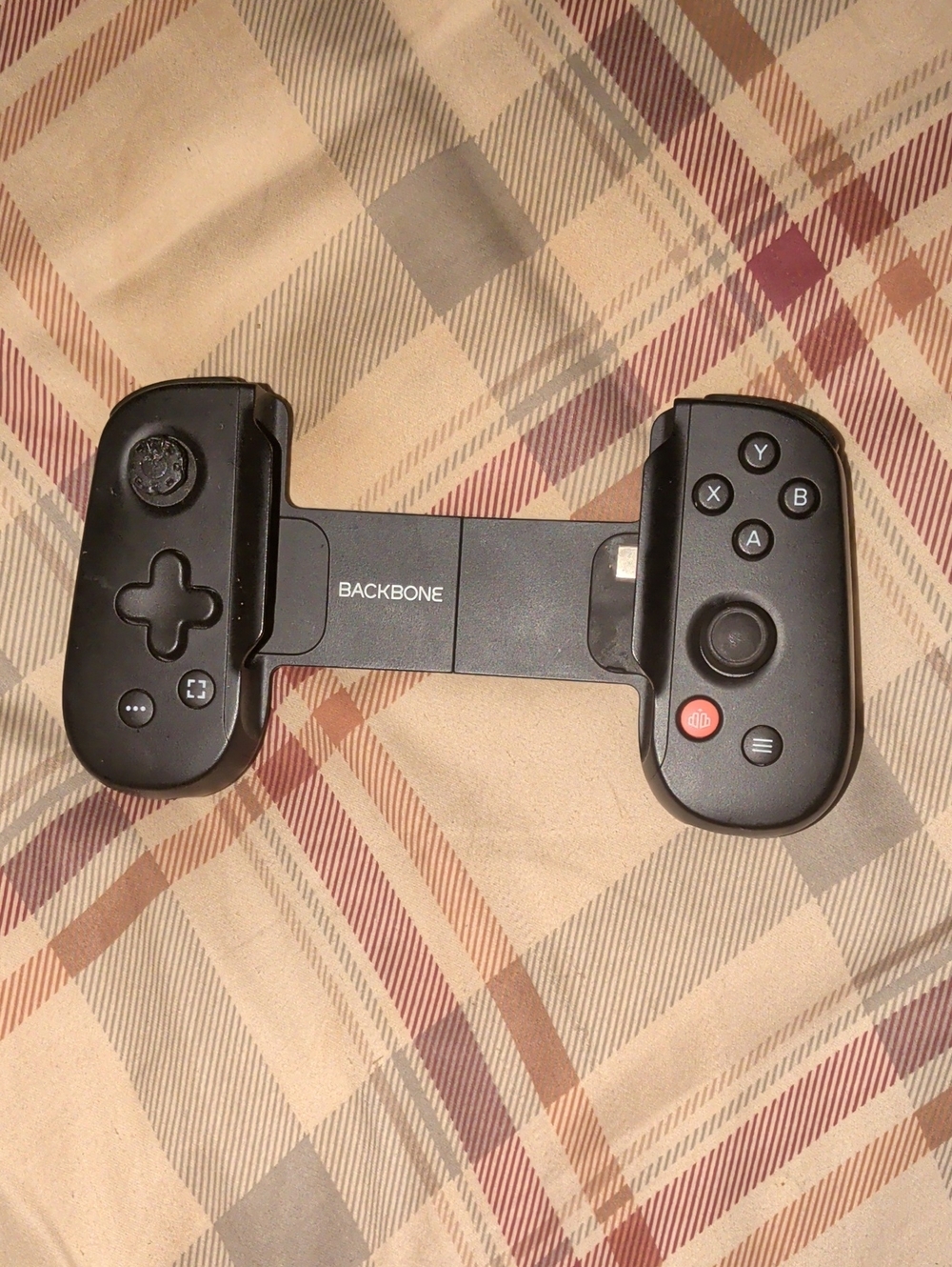 Backbone Black Mobile Gaming Controller - Clip-On Wireless Gamepad